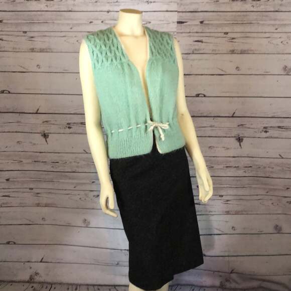 Vintage Hand knit open front green vest size medium - Picture 4 of 11